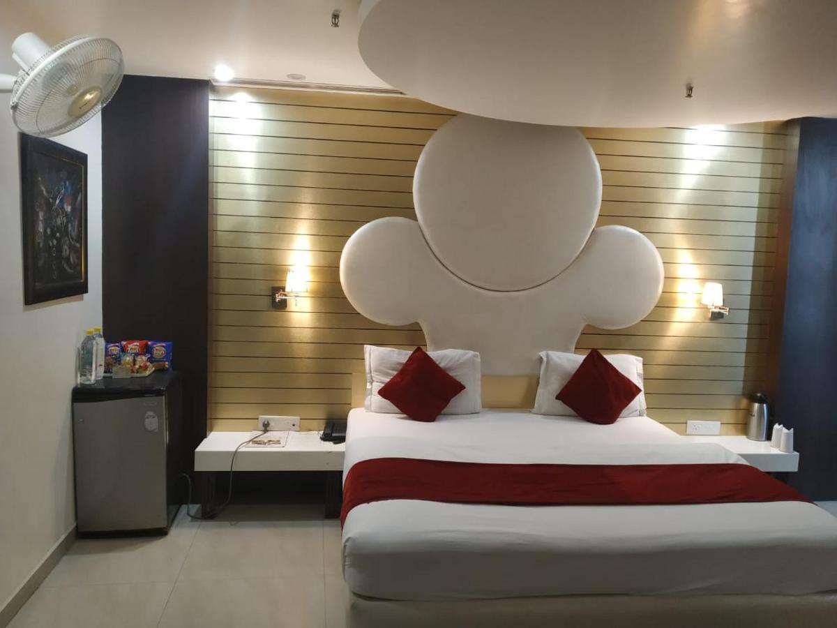 Hotel D'Grand Bareilly Exterior foto