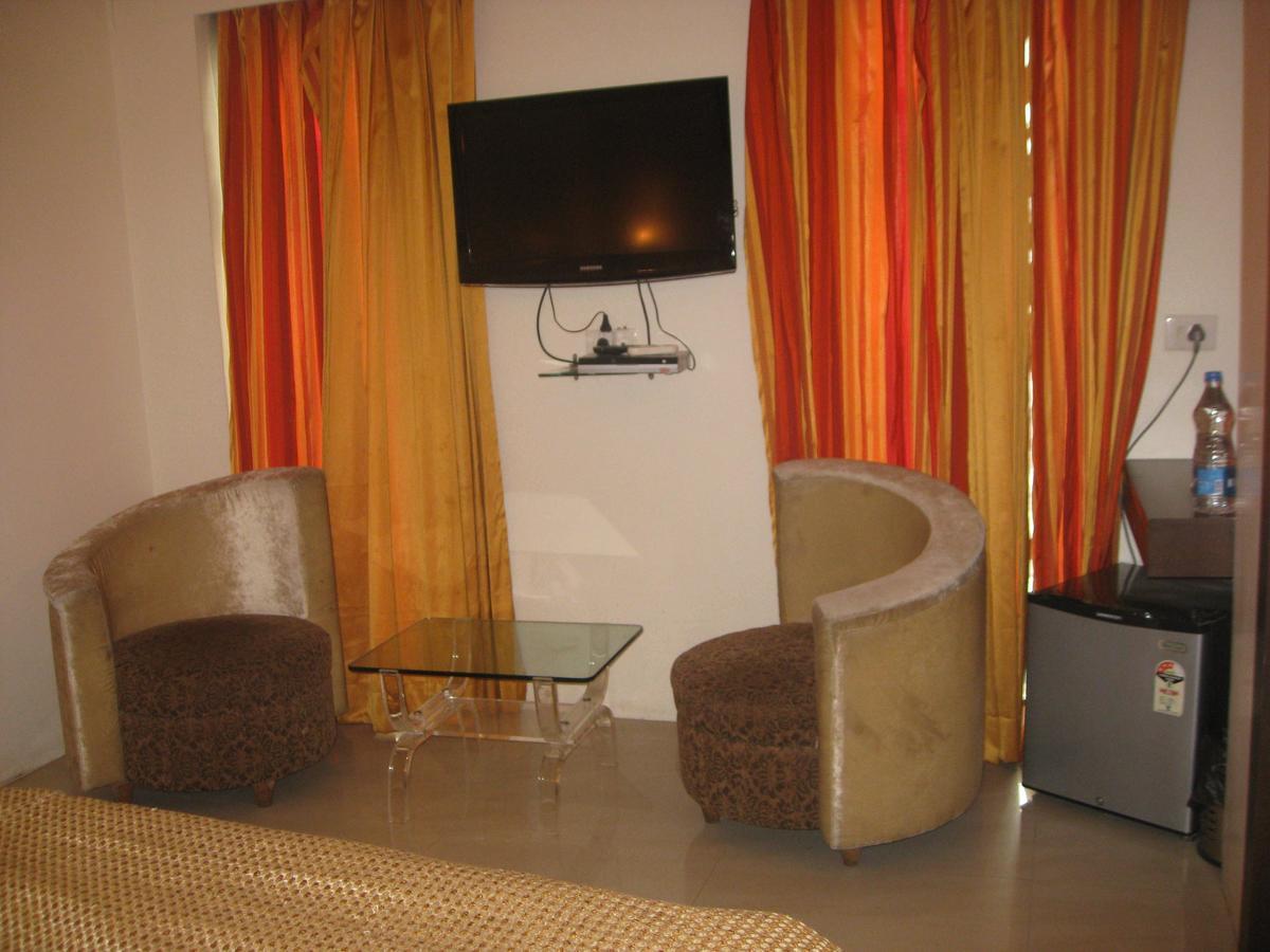 Hotel D'Grand Bareilly Exterior foto