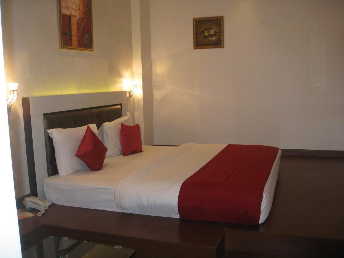 Hotel D'Grand Bareilly Exterior foto